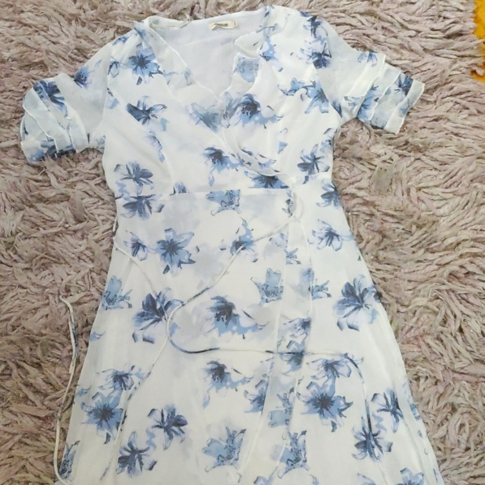 Women dress
